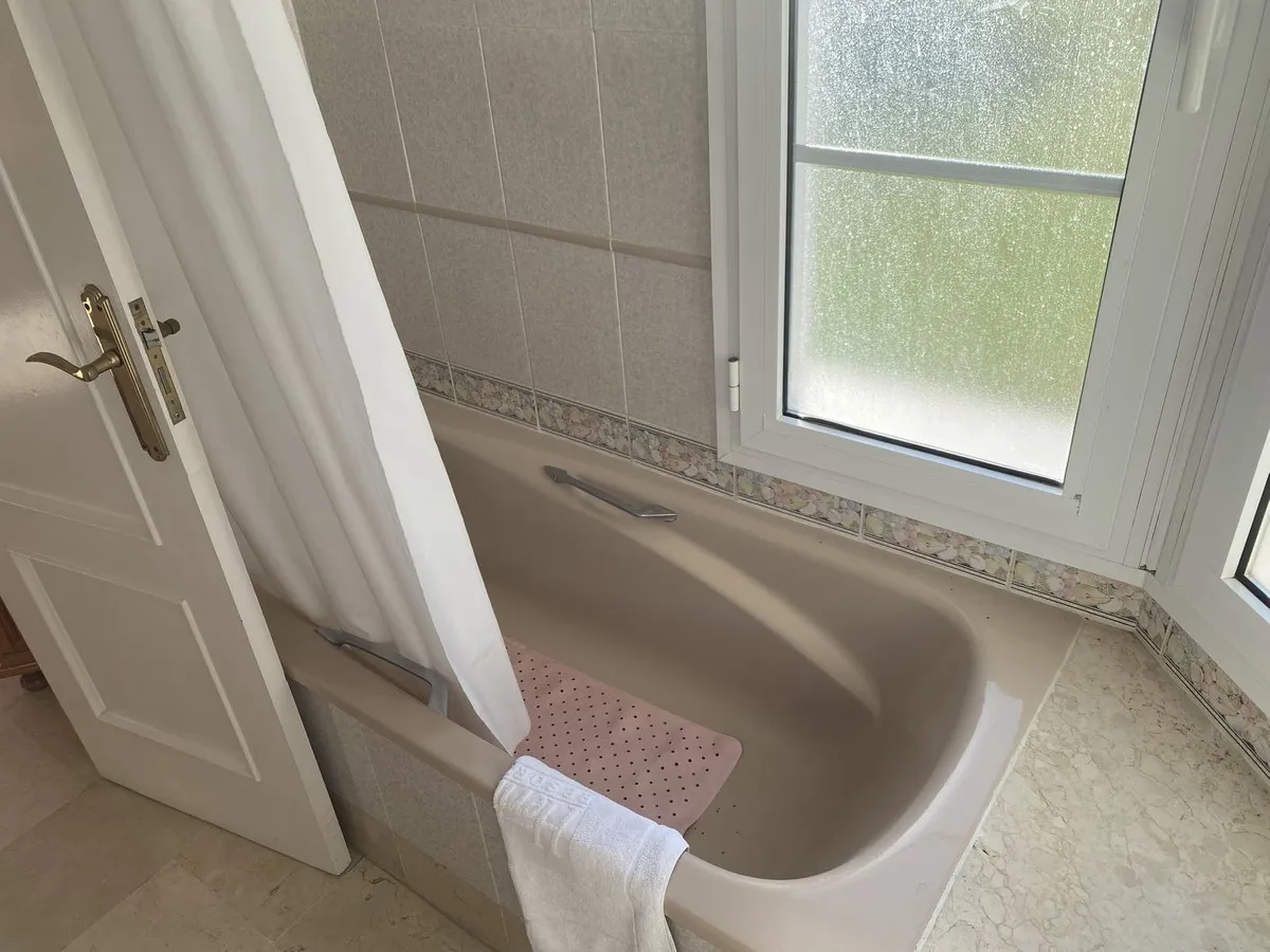 edbffd9c-0f48-44d6-b58b-7f69cf712887