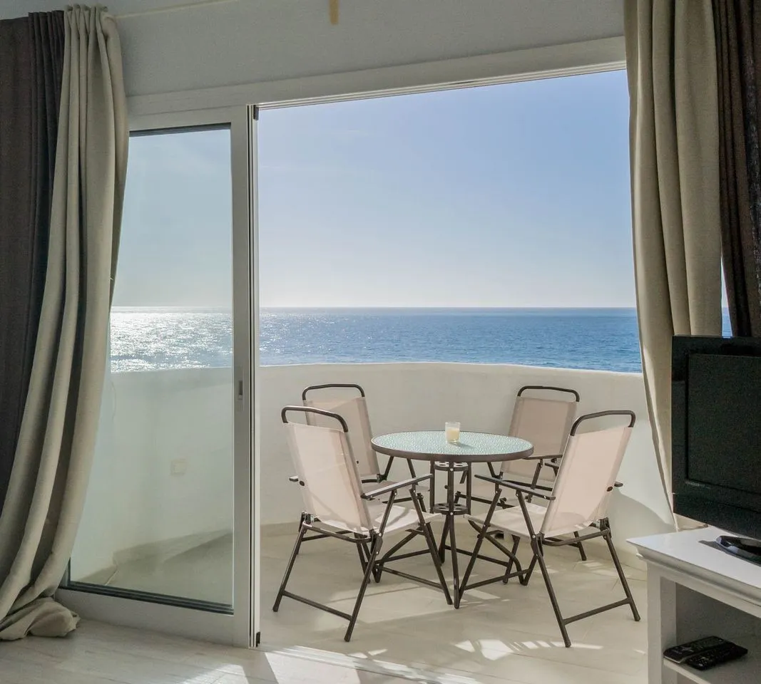 012ab539-fe95-43aa-b193-7d31c17b7627