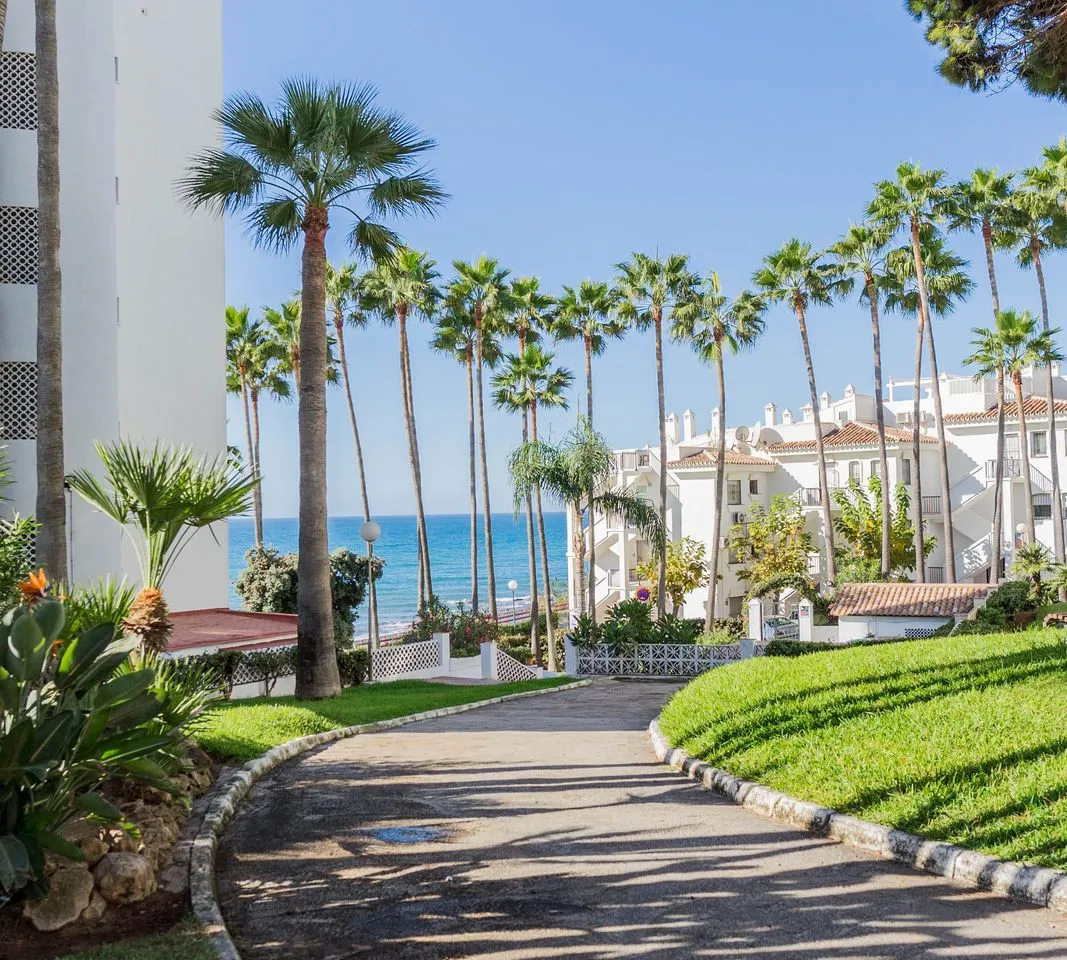 0e79f6c3-75c1-4fba-89e3-b892b0bb4dba