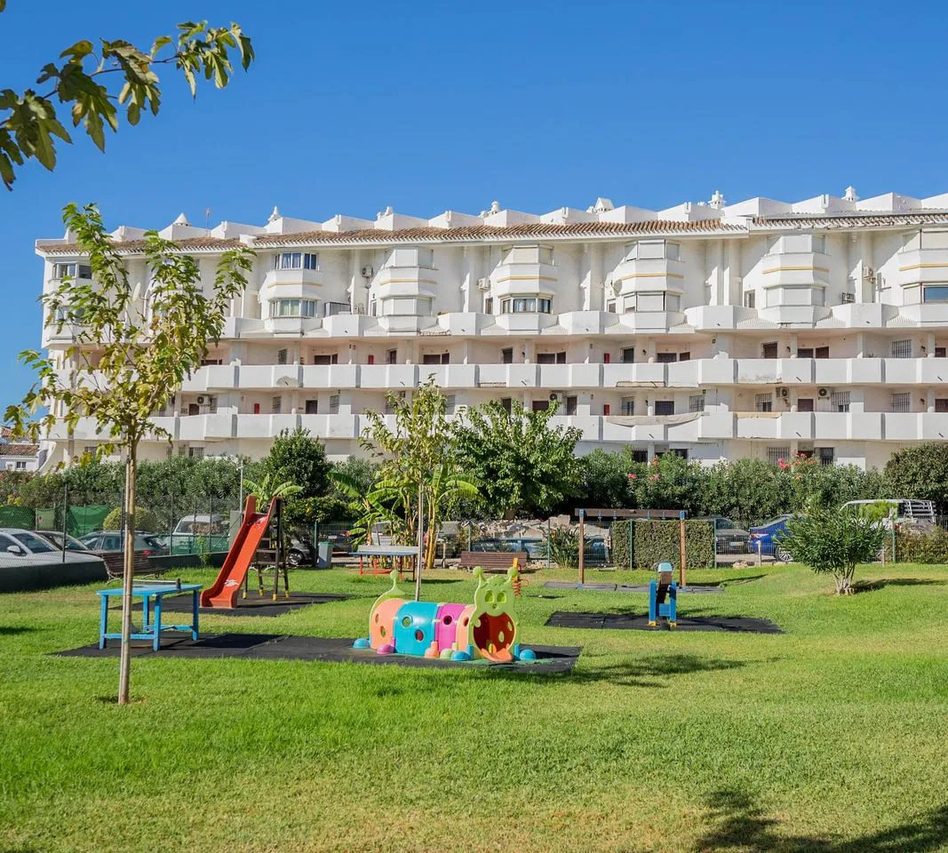 13a11880-e143-484b-8656-0ad9cd00295d