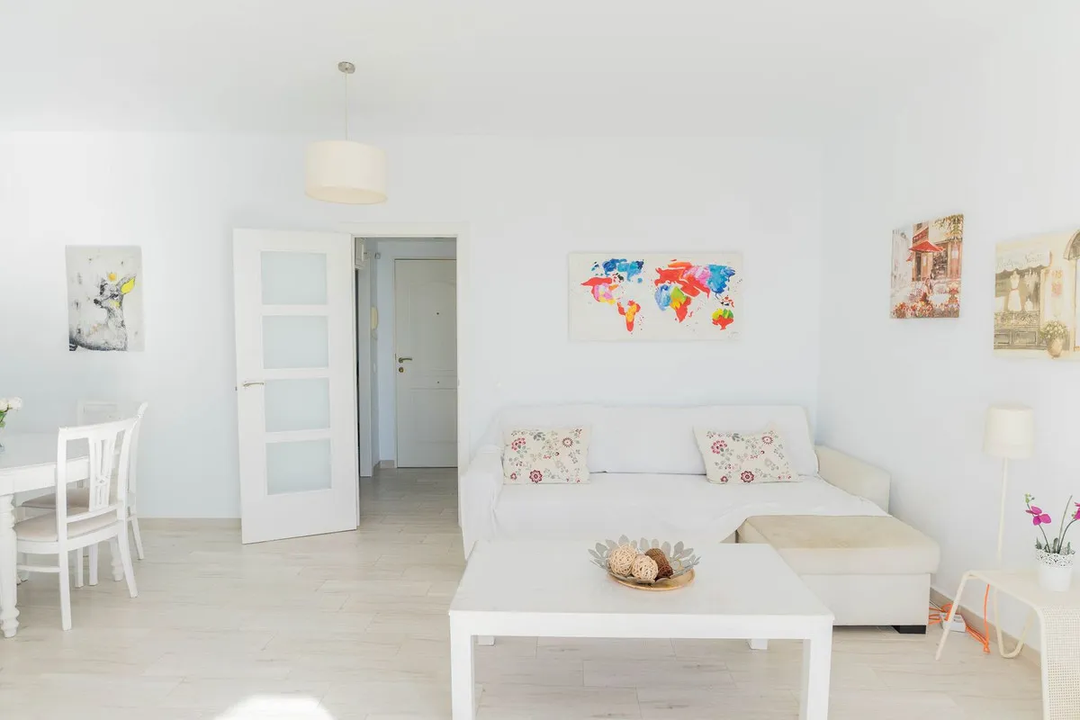 3fac34fb-6a0c-486d-85f8-aac95396dc86