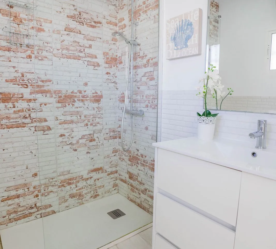 8ae190e0-5adb-4084-9df5-ffec994a5fdb