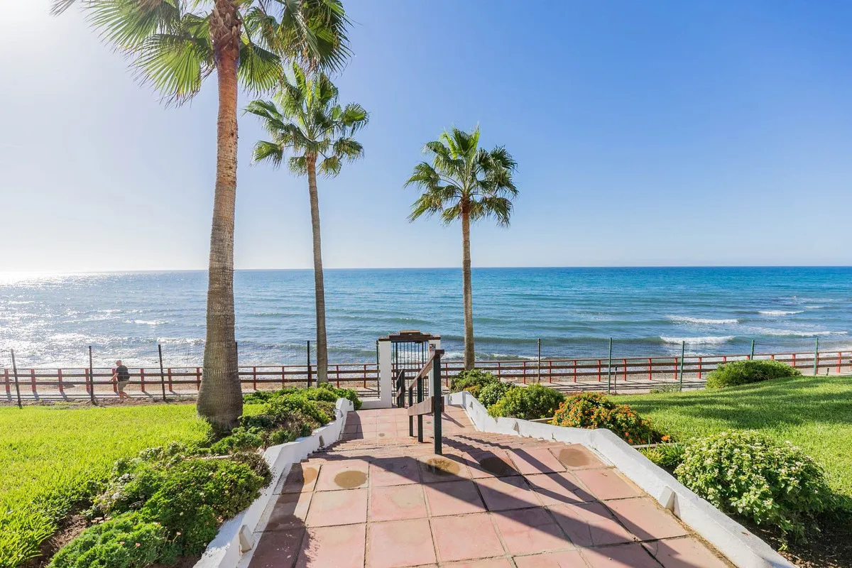 8d36aae7-dcc0-418b-98f8-0f4802051e47