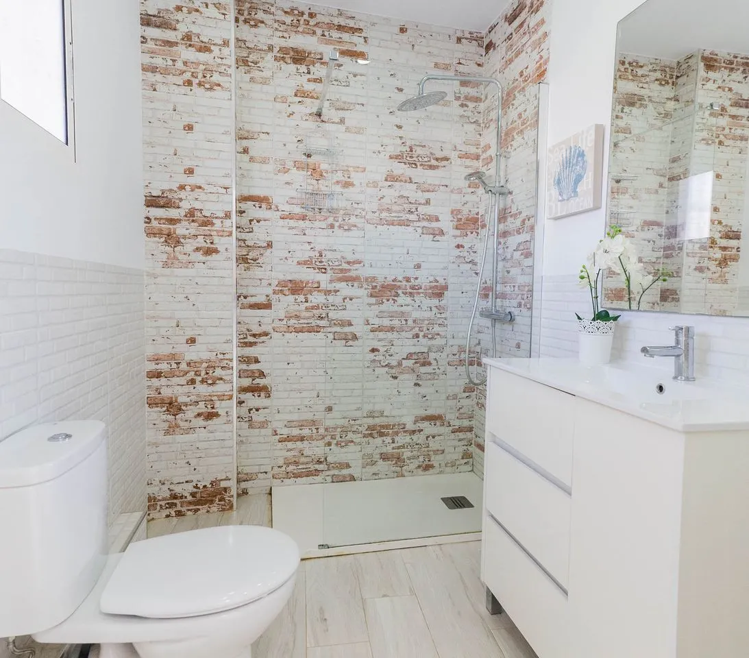 afa5b057-80ad-4978-8849-683a9dc0cf59