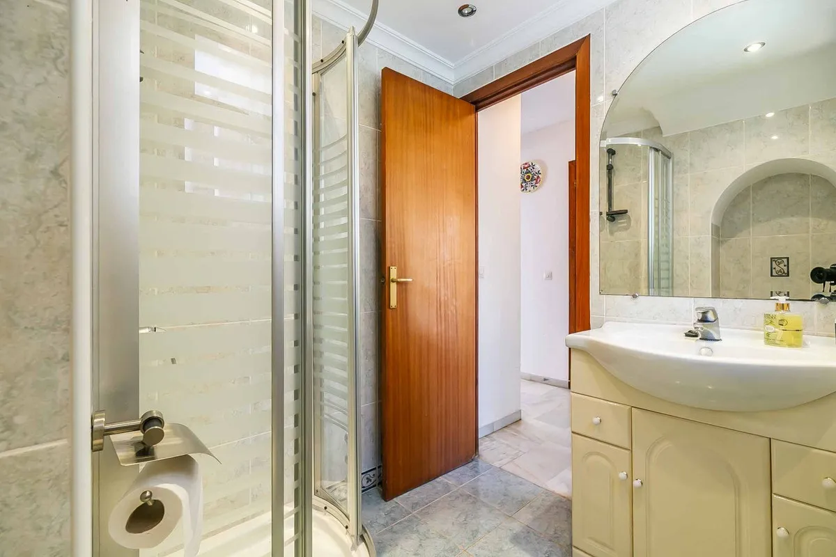 4f682748-7f5b-407f-bb9d-91c12c412a9a