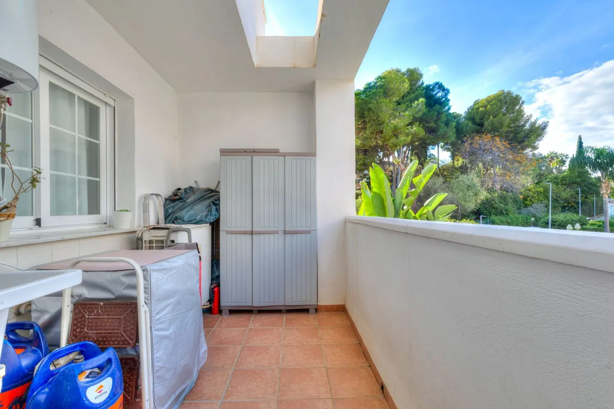 ec7ce7f9-54c3-4aa8-a7b4-13bdc7d9524c