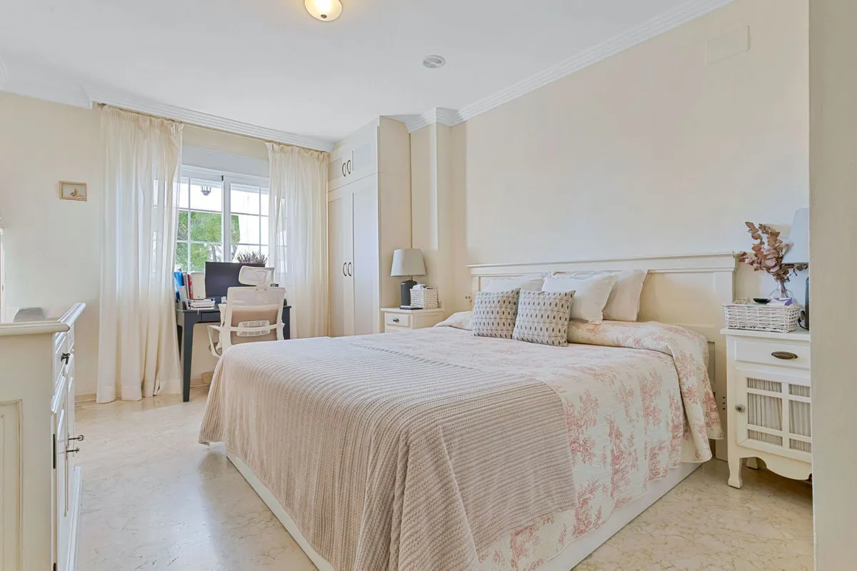 f1dcb09f-8605-4007-ac72-7b5d84be6a8f