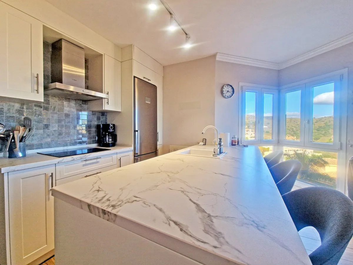 1e16e39b-eeba-410e-a6ec-8516e9f3a1fb