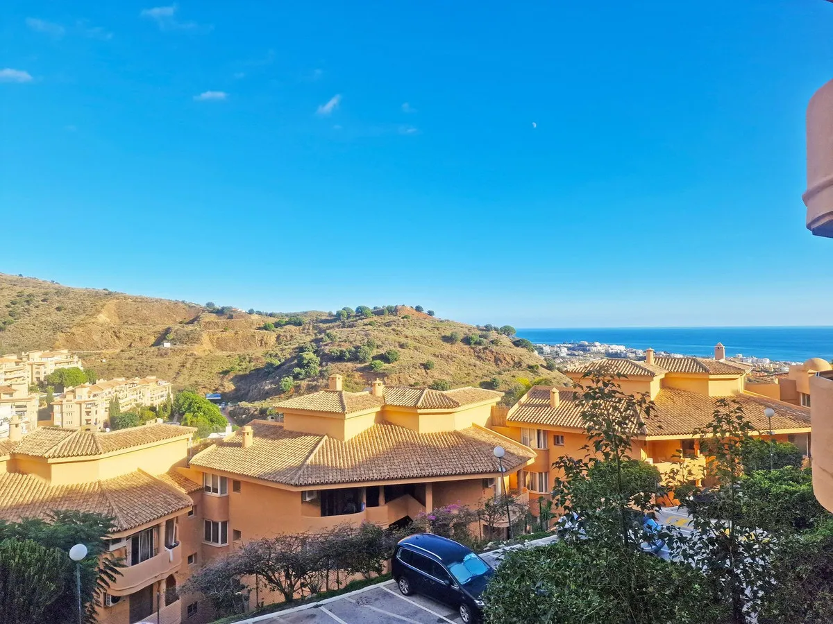 a25daf50-ff0d-4b20-992d-2b4114580157