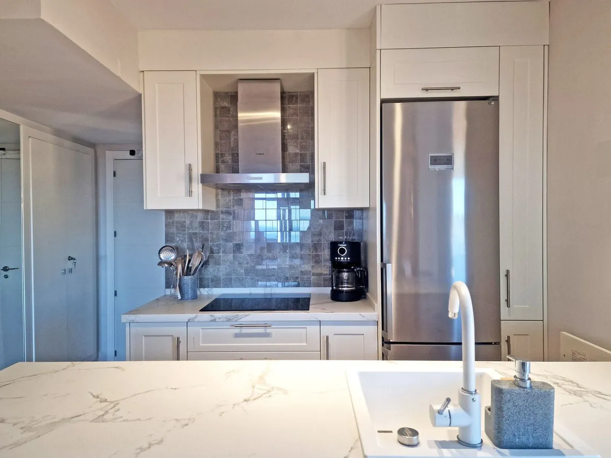 f6c9251d-c0c4-4823-a194-91e09f9c3140