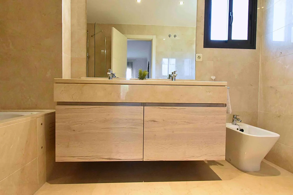 a8cec6f5-bb0d-4073-aade-706df13f6922