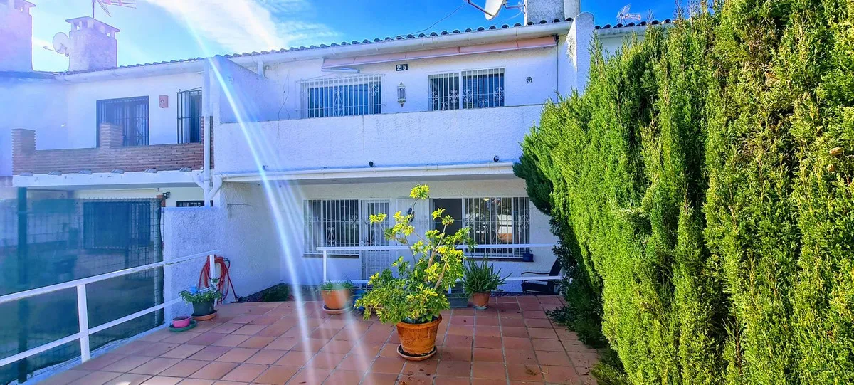 1d0f9225-e1b8-4e99-a8ab-c551bf72db57