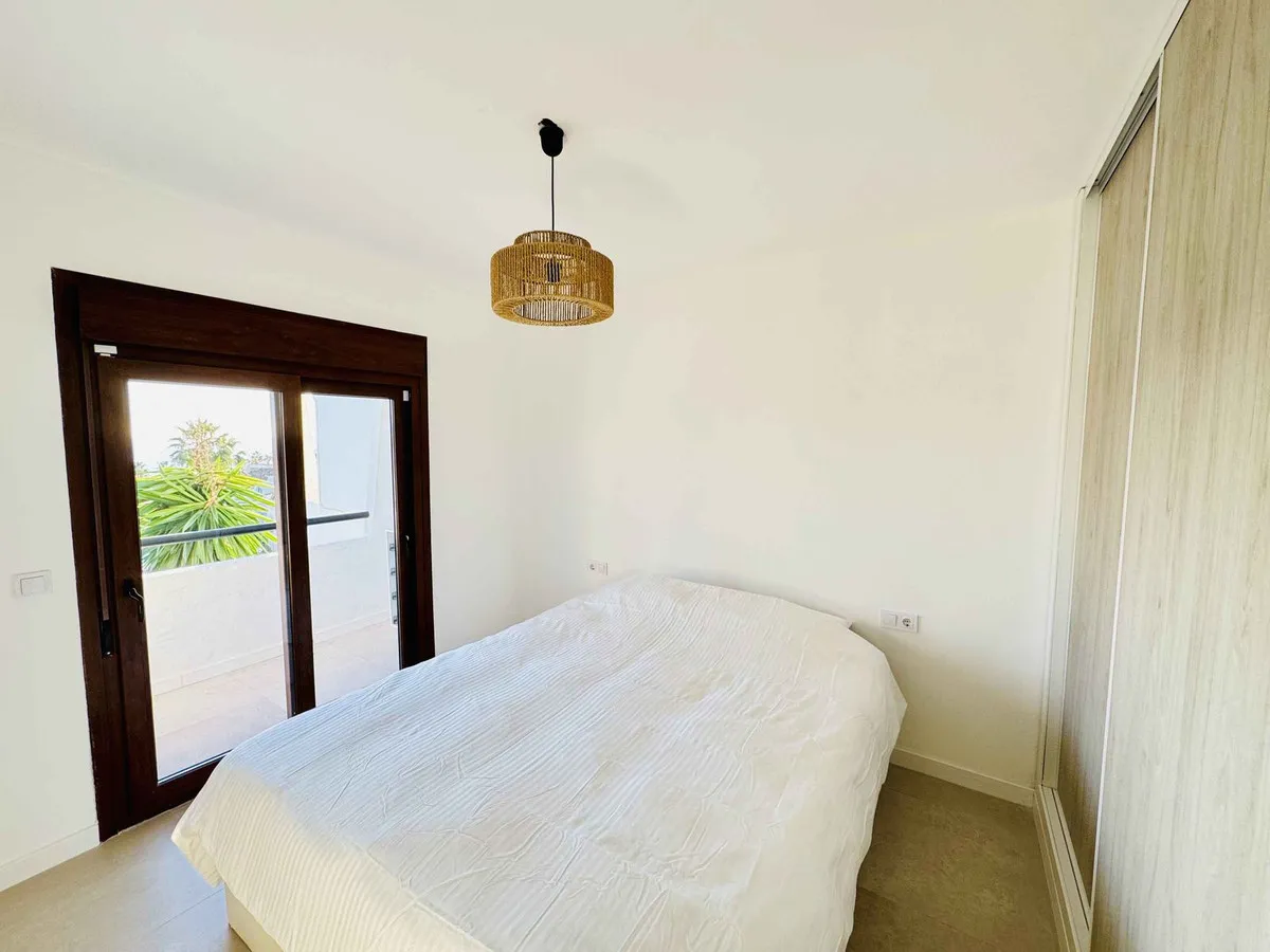 2c6d9c4e-3ea0-44b4-b29e-d5800bb7ff39