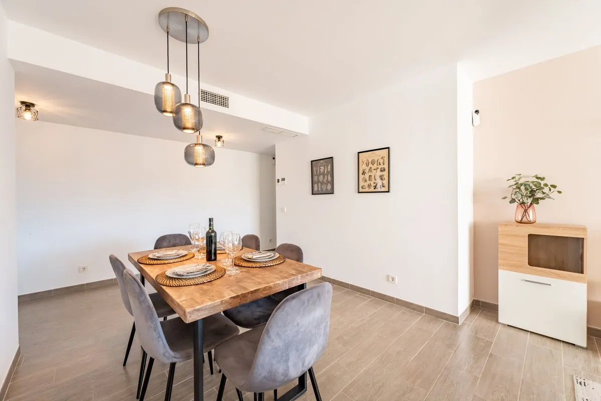 0304b032-3d04-4a82-b85e-b006ba811c4d