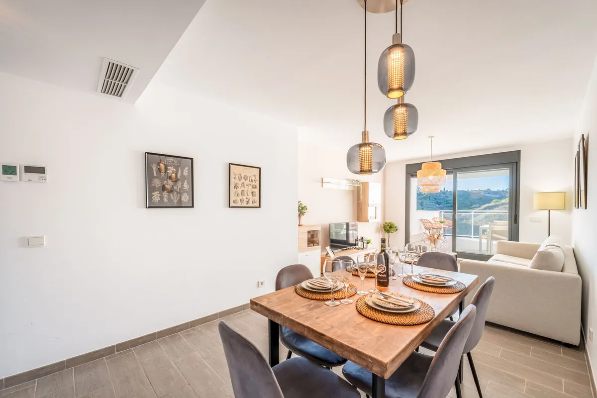 9bc9c353-88f8-47d1-a925-001cbbc9b273