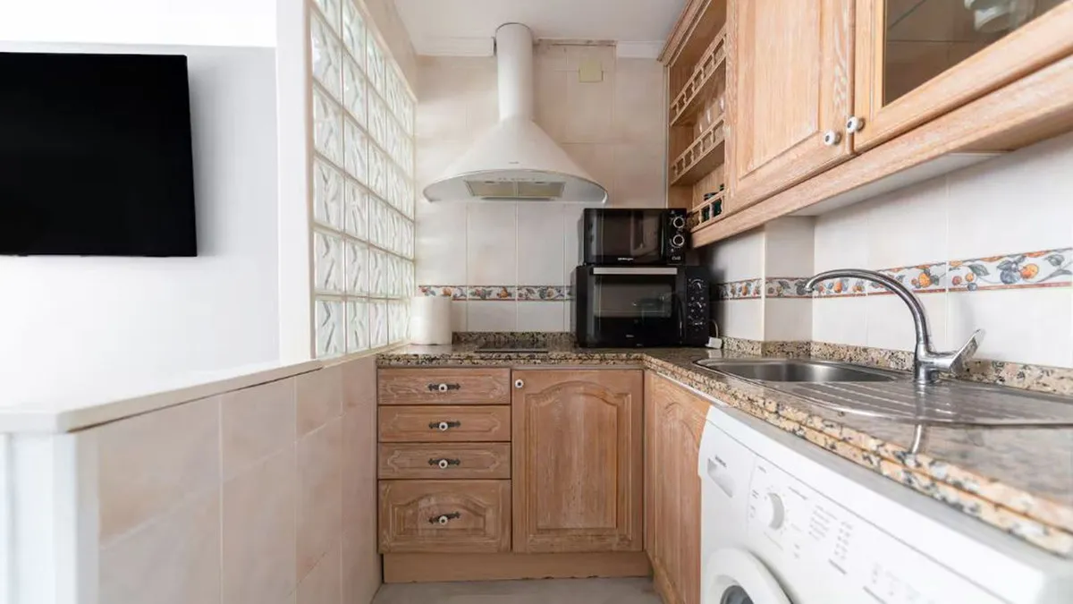 00b71cc4-7e47-4d29-9ca7-85af75246941