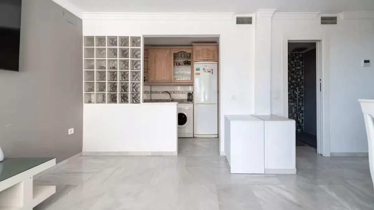 b59ed586-7829-485f-8c12-8d3b3a662487