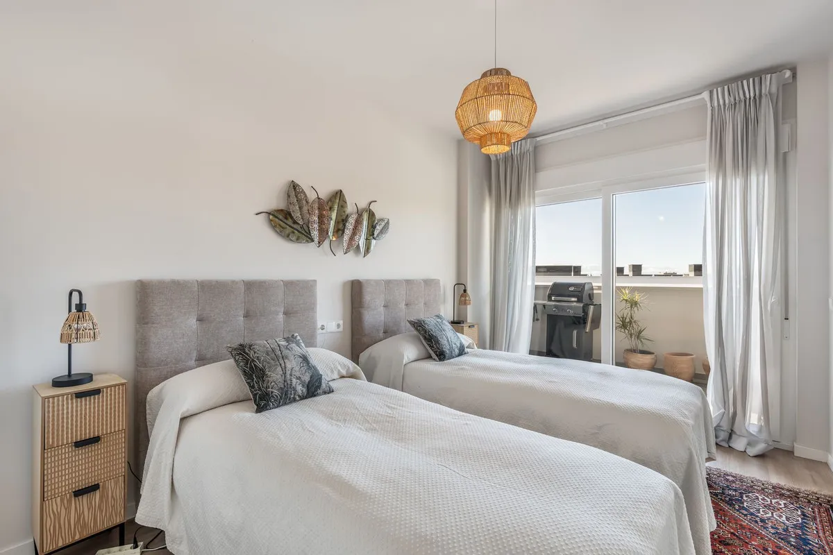 48682dd8-6349-400e-8f79-4c7aa4132658