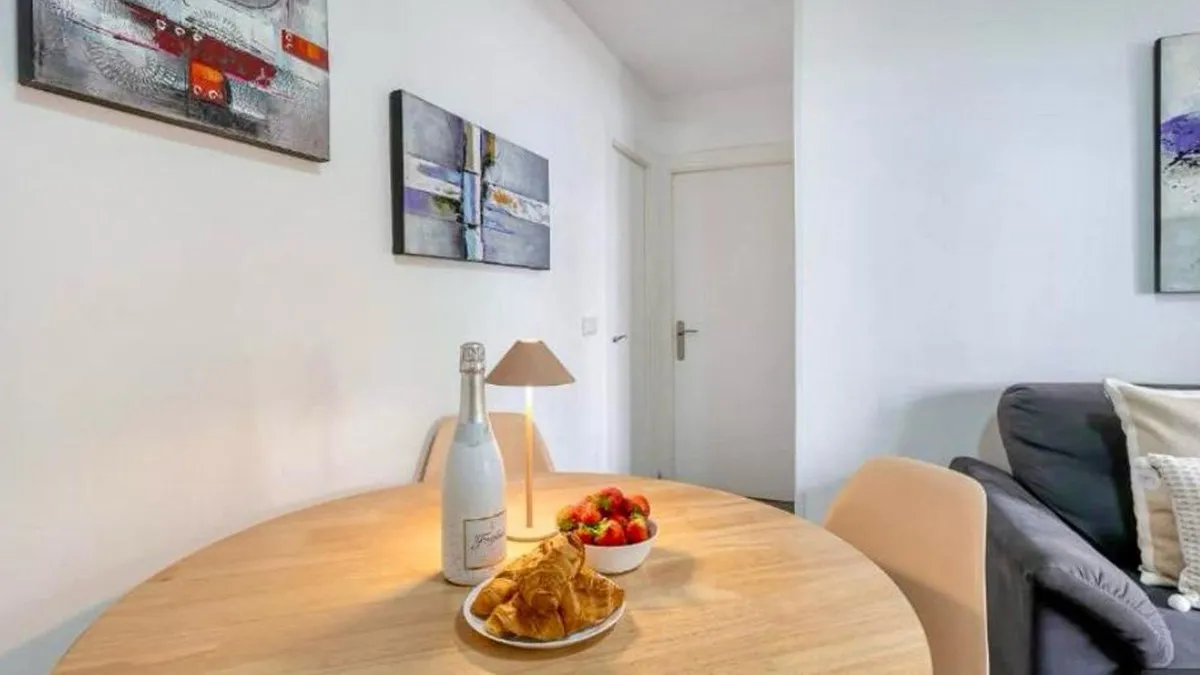 51992717-6b5b-44fd-ac5a-d547576b674c