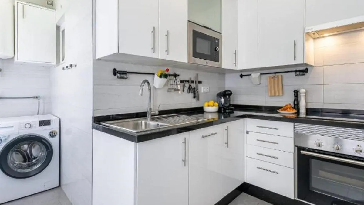 d2015baa-bf24-41e0-8fd0-d1c48527af15