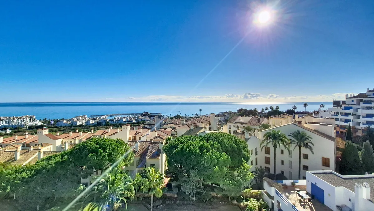 8cb6d9c4-8b64-4a0c-b7f7-dc01c680c364