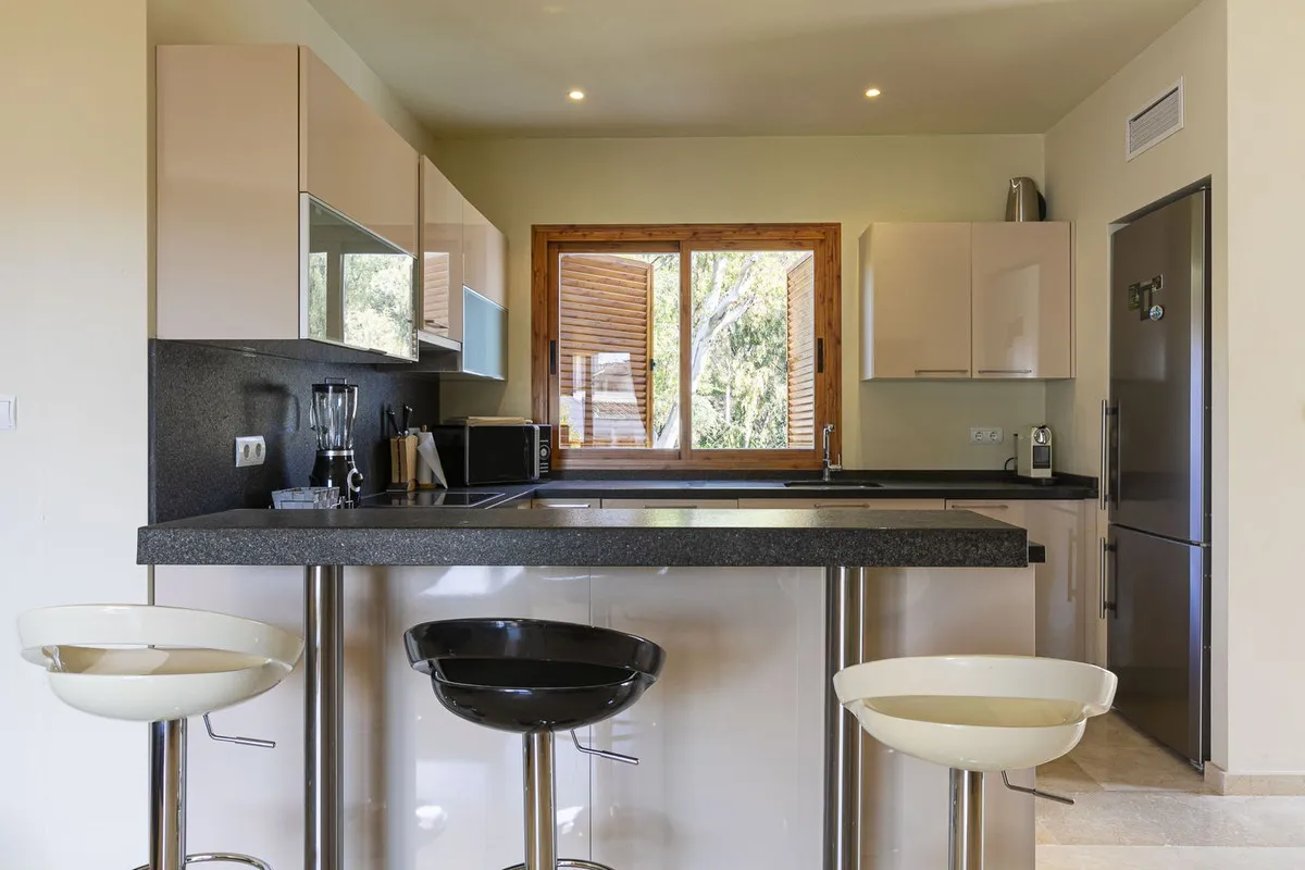 1164a25b-1fd2-4cde-9604-46f1ab979797