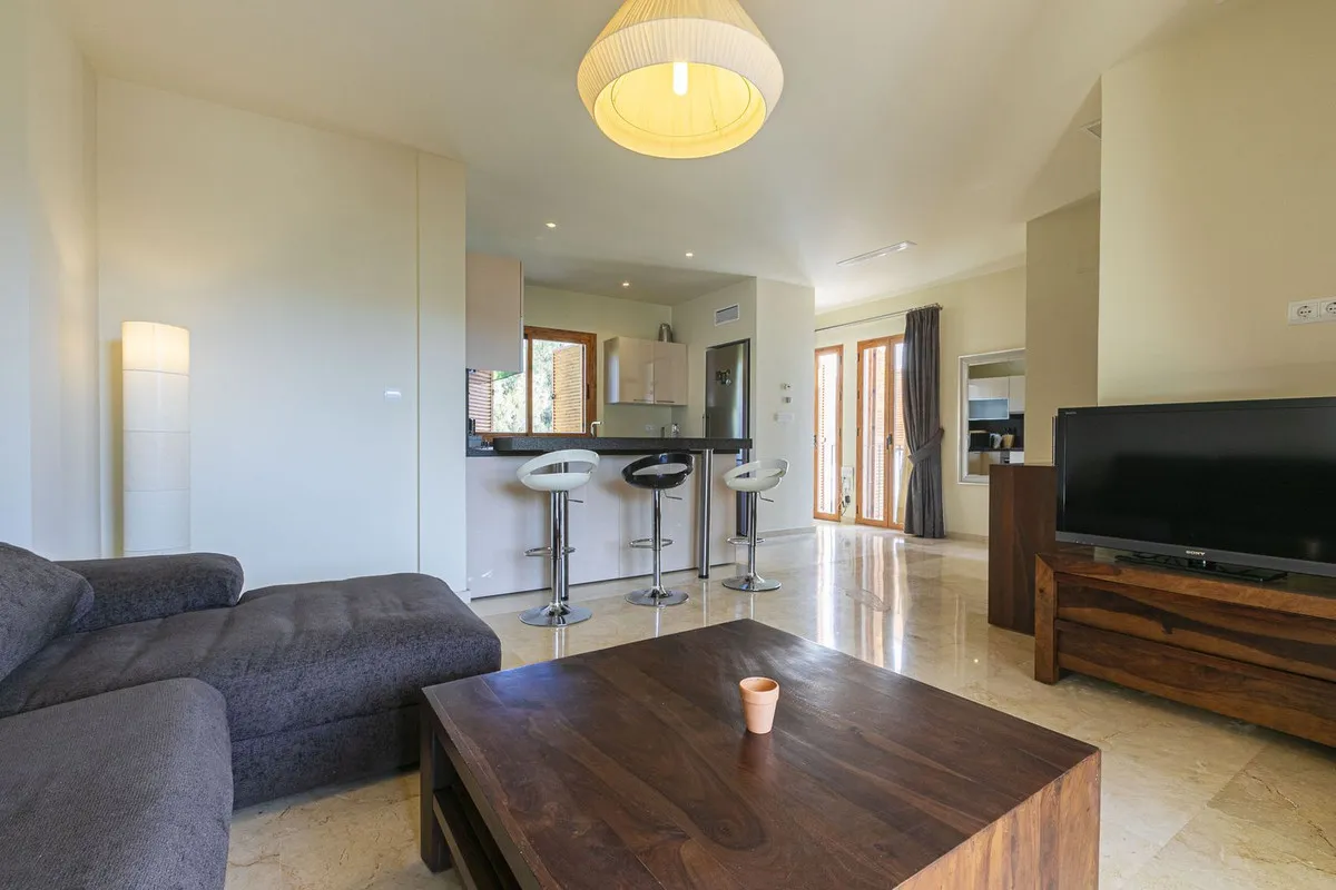 43e7d998-9c13-474e-b190-30fa2818103a