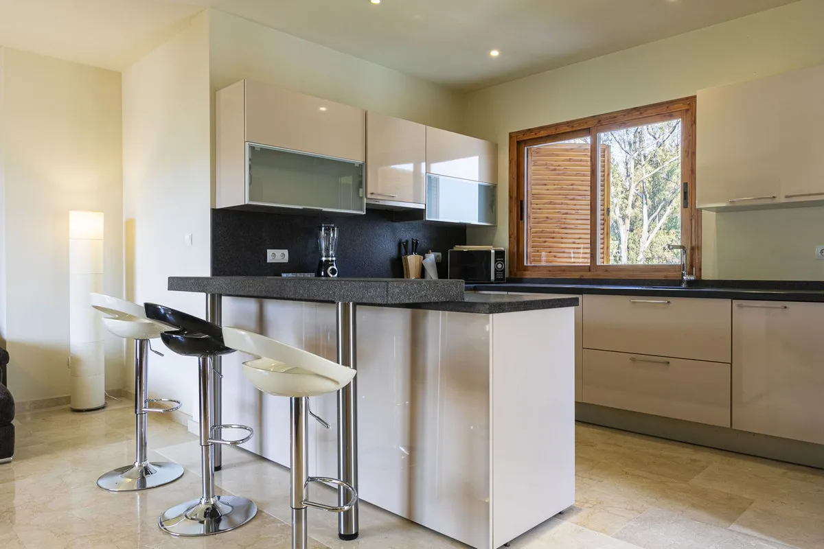 4a11a8eb-db0c-47d3-8730-bdbc9a6ef578