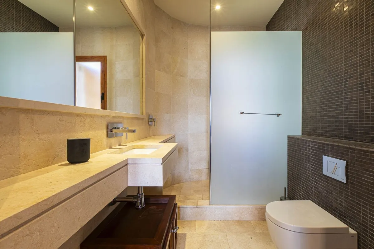 d5d32b60-d401-4129-a106-aaaaea3ba589