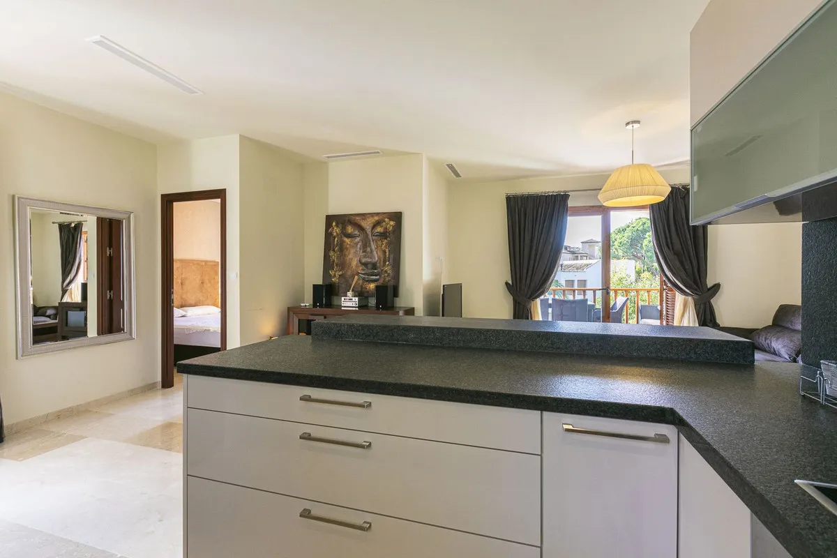 f96dcca7-f758-4a9b-b049-675e5b8b162c