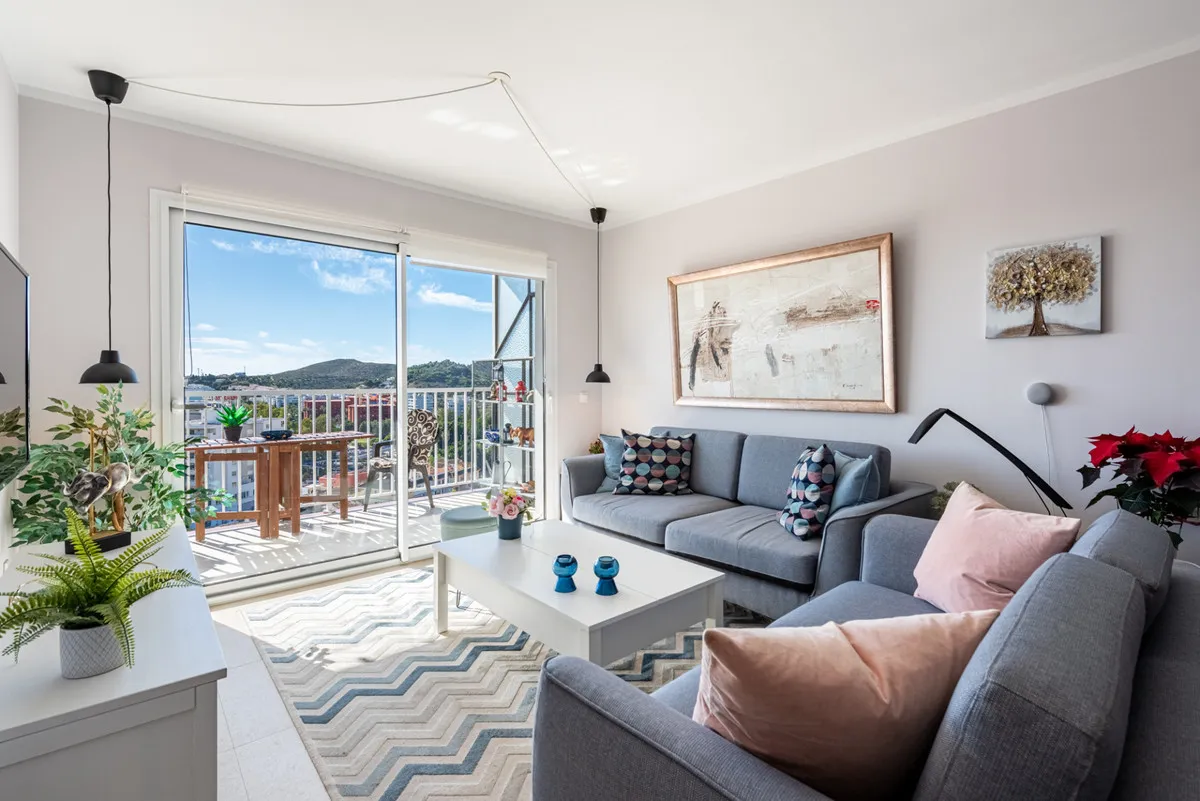 8637691e-fc30-4f2f-b2c2-ad7d56a29e39