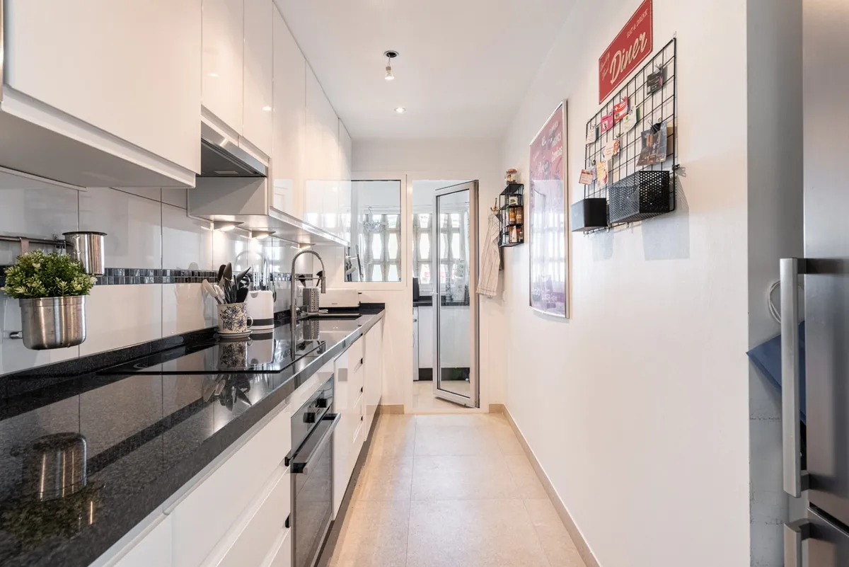 deb98db8-7c27-447e-94ea-36dd3660f3fc