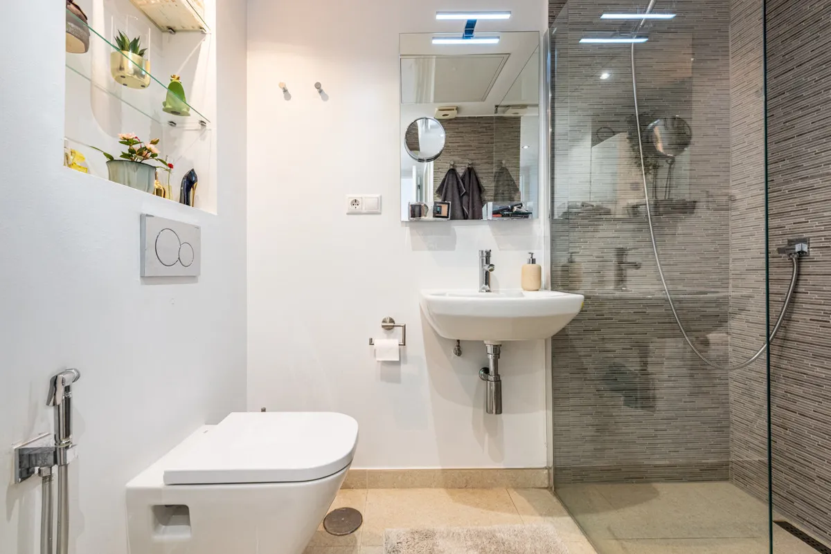 f0b4f845-144c-479f-bfee-0dcfa340046a