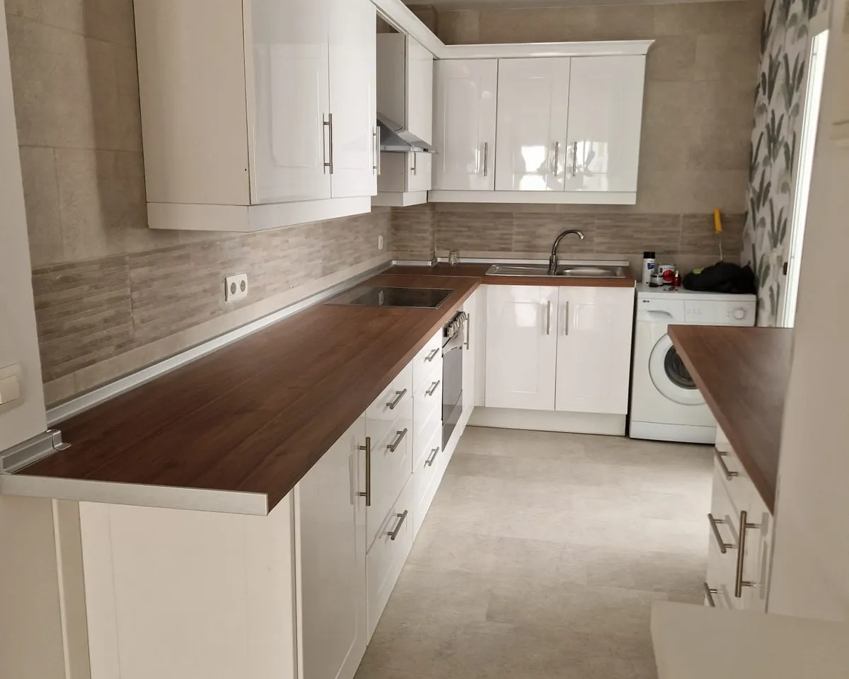 1b50a800-3580-441a-98bf-4385e3cb2981