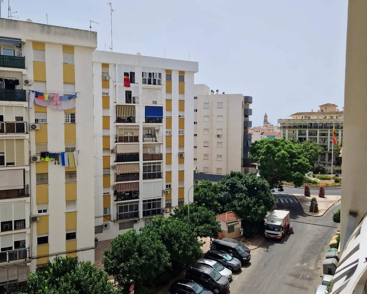 5eb7ef84-b508-43af-8602-7857f07b4f7f