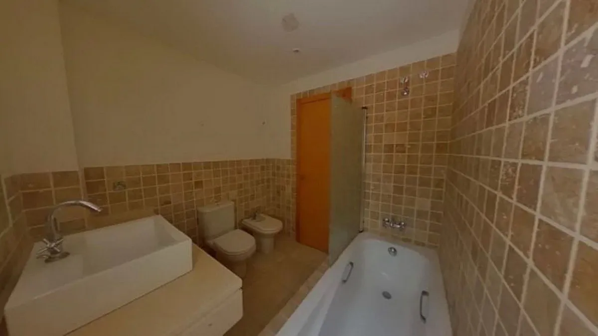 2e7762f3-a6a1-427e-ad92-1d80ba6d1eec