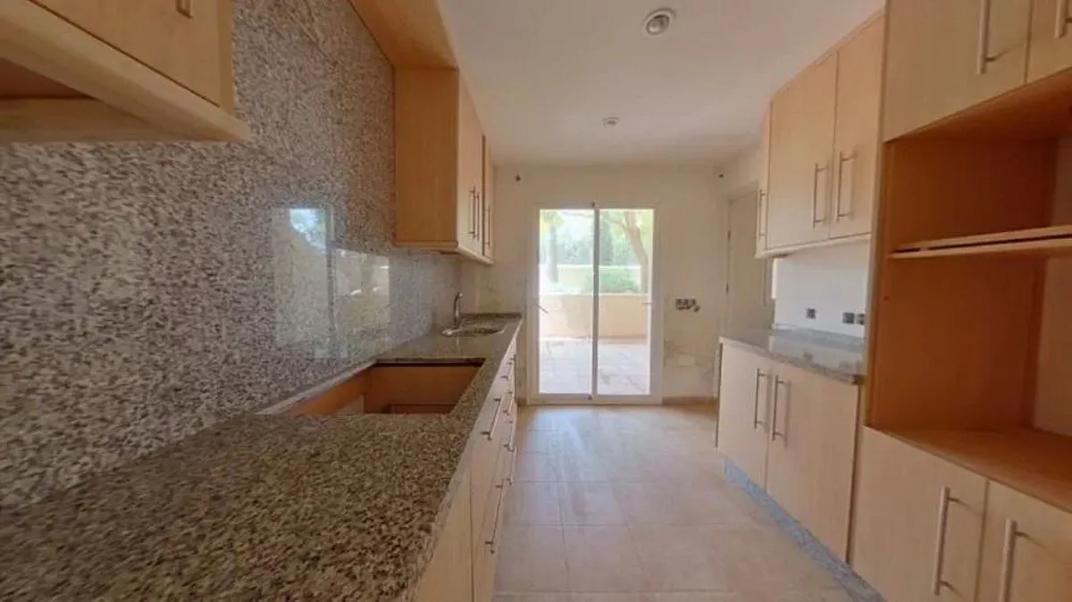 5b119ad4-d912-4145-872e-8dd557a9818c