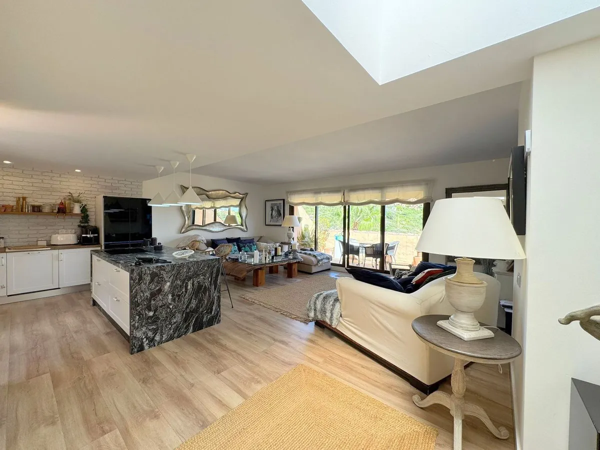 074b0937-eeb7-43f8-a05a-ec6481d2af5e