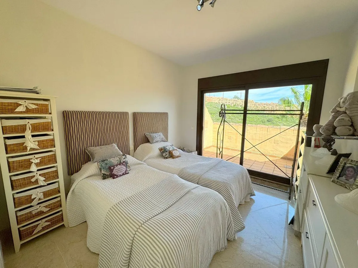 bf74e02f-5063-4404-92d5-a4779d13571a