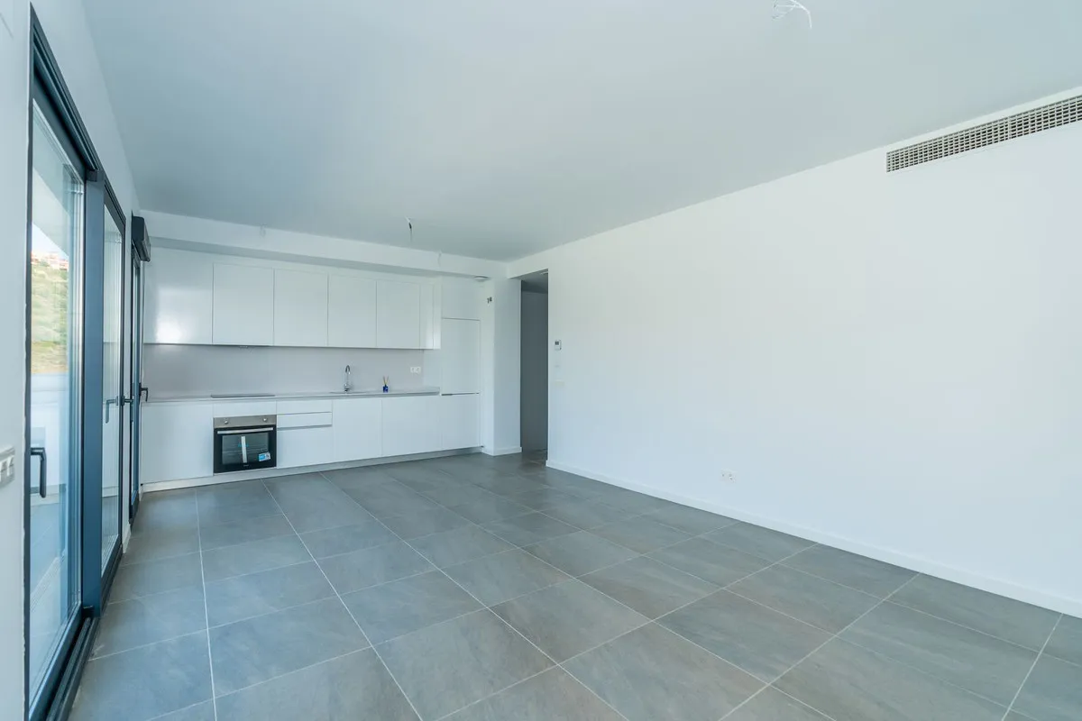 786cf9d6-566d-4ffc-ac4e-b501093e8620