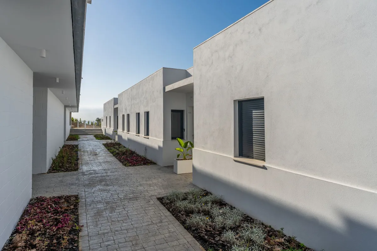 fbe6e1f9-56de-4c6b-acc4-240373ba12a4