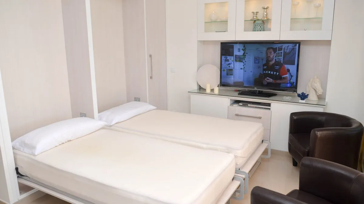 19722e7c-e2c5-465a-9f37-d0b05bc9ba3d