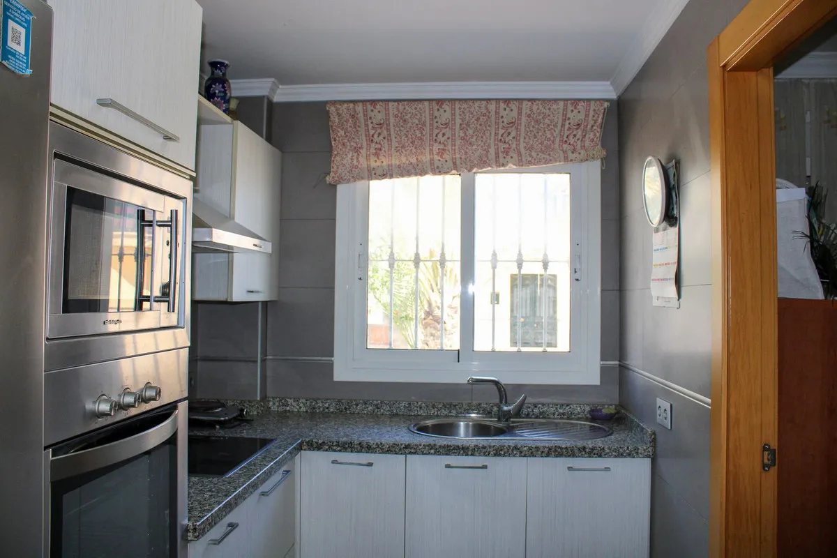 0c1c125d-980d-457c-9c5a-59a2c6d62afe