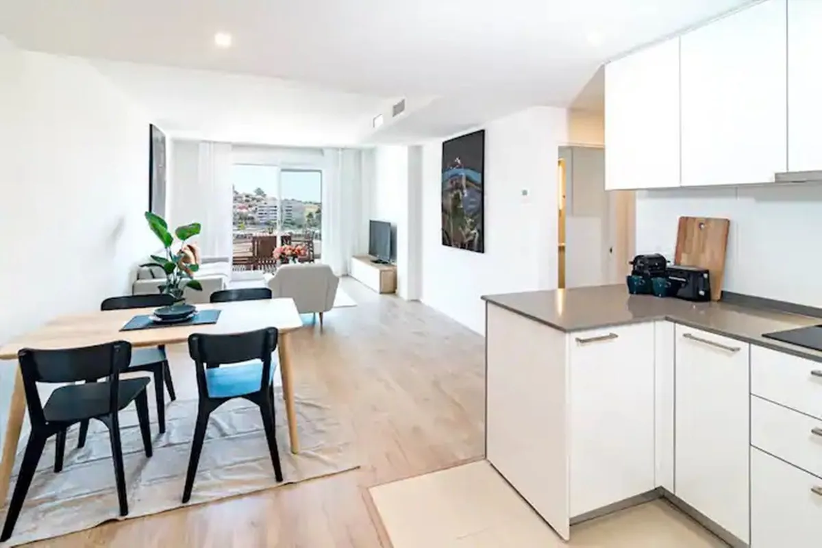 f5fbadce-d15d-42a5-a15e-12ba1b70e65b