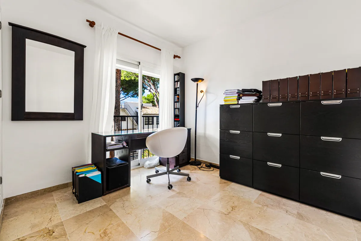 18539cab-5772-48c2-b2b9-3344da72e468