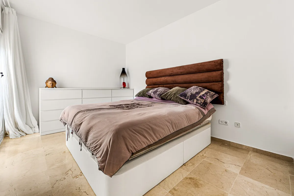 67ff9726-6302-4aac-9210-e85a2b582b68