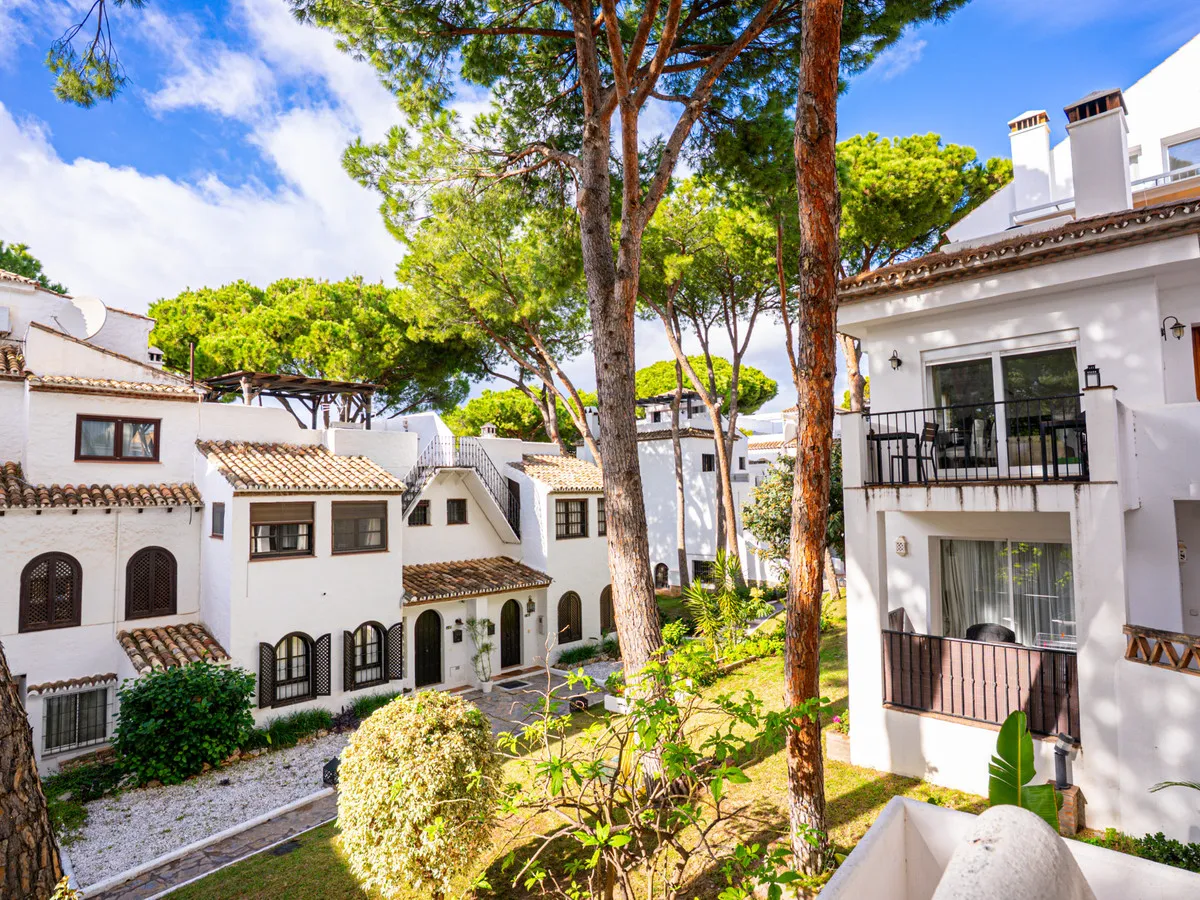 c0a02c95-18c8-4ba6-8f35-9f240d69582d