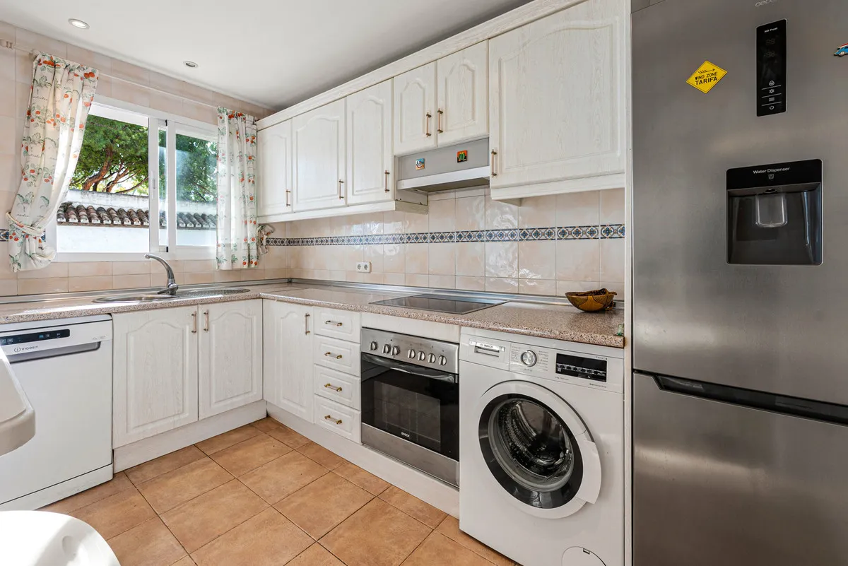 e7259838-9f23-43e4-b32c-7be926db899b