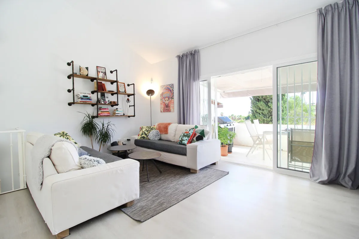 e1d4ab81-428b-45df-9829-8452927c8e4e