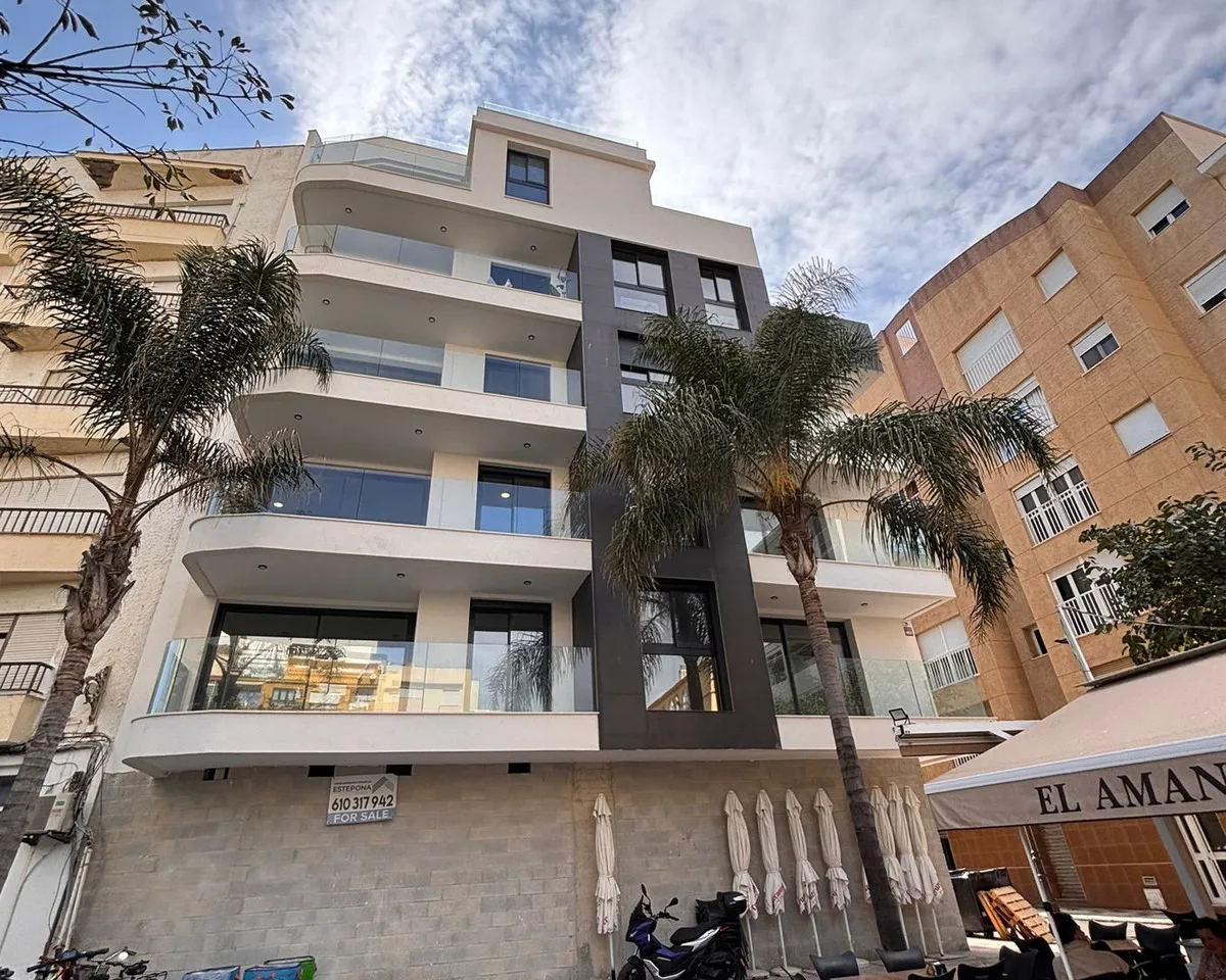 Modern Coastal Retreat in Estepona